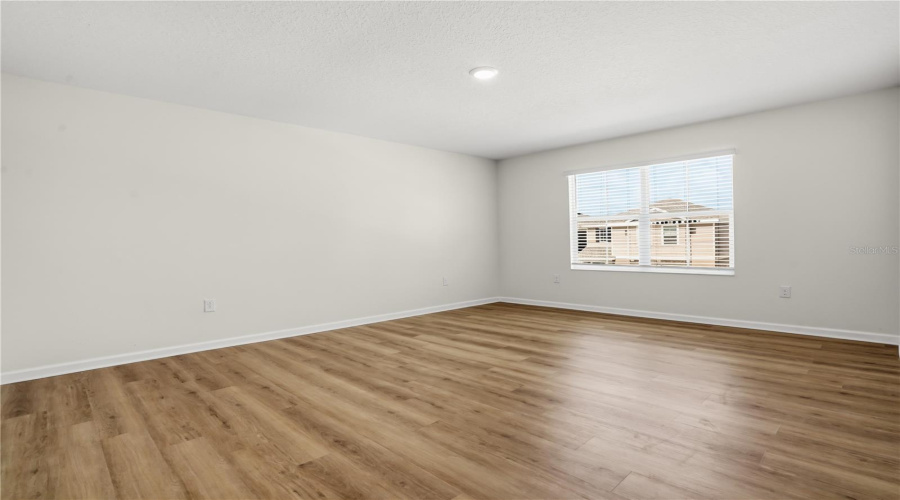 DAVENPORT, Florida 33837, 6 Bedrooms Bedrooms, ,3 BathroomsBathrooms,Residential,For Sale,WHITE WATER,0,MFRO6420169