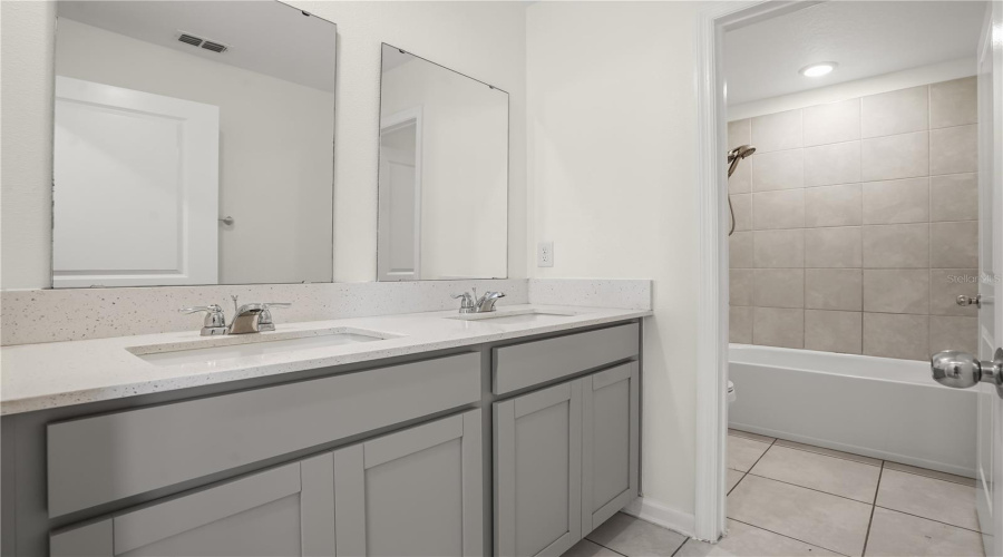 DAVENPORT, Florida 33837, 6 Bedrooms Bedrooms, ,3 BathroomsBathrooms,Residential,For Sale,WHITE WATER,0,MFRO6420169