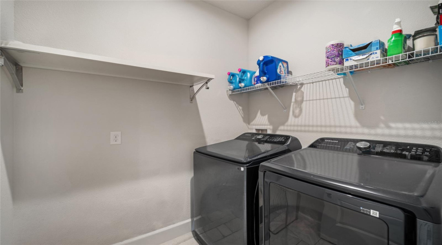 DAVENPORT, Florida 33837, 4 Bedrooms Bedrooms, ,2 BathroomsBathrooms,Residential,For Sale,SEATTLE SLEW,0,MFRO6419621