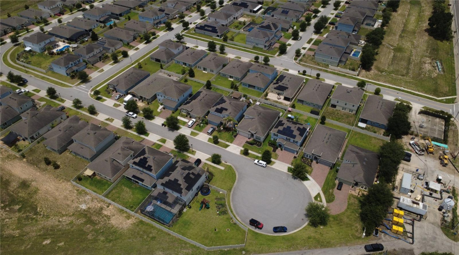 DAVENPORT, Florida 33837, 4 Bedrooms Bedrooms, ,2 BathroomsBathrooms,Residential,For Sale,SEATTLE SLEW,0,MFRO6419621