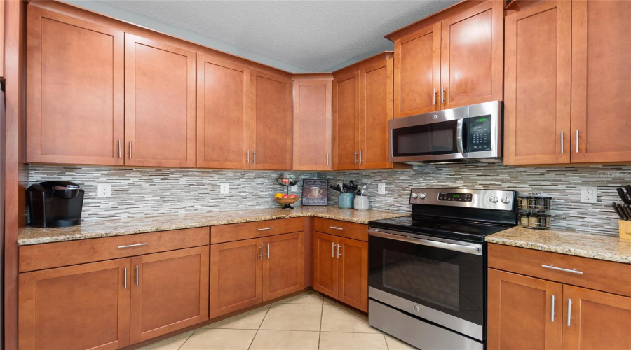 DAVENPORT, Florida 33896, 4 Bedrooms Bedrooms, ,2 BathroomsBathrooms,Residential,For Sale,CLUBMAN DR,0,MFRS5152444