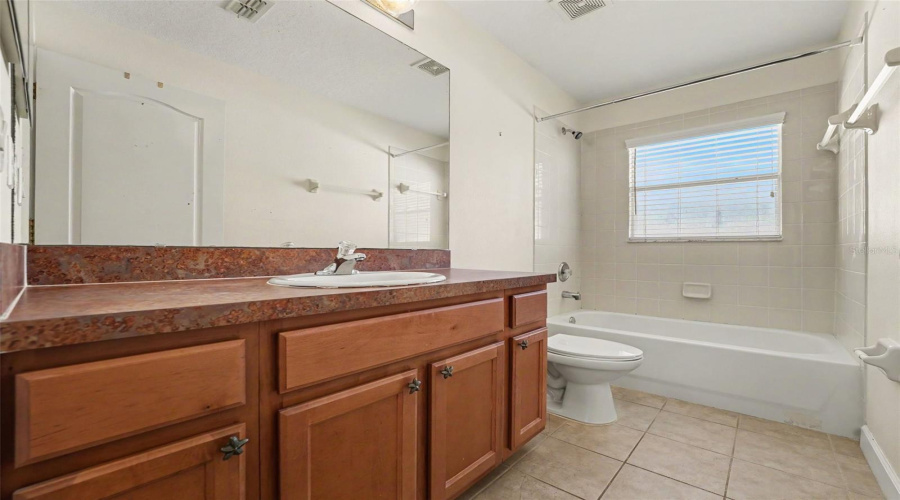 DAVENPORT, Florida 33897, 4 Bedrooms Bedrooms, ,3 BathroomsBathrooms,Residential,For Sale,OLD BRIDGE,0,MFRO6419893