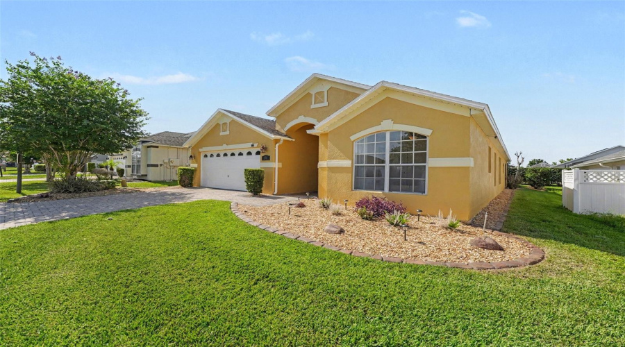 DAVENPORT, Florida 33897, 4 Bedrooms Bedrooms, ,3 BathroomsBathrooms,Residential,For Sale,OLD BRIDGE,0,MFRO6419893