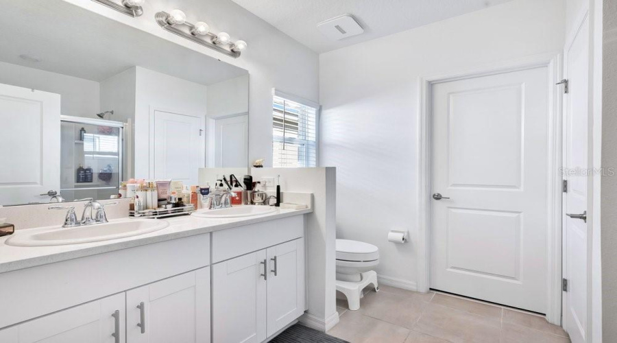DAVENPORT, Florida 33897, 3 Bedrooms Bedrooms, ,2 BathroomsBathrooms,Residential,For Sale,COSTA BLANCA,0,MFRO6419640