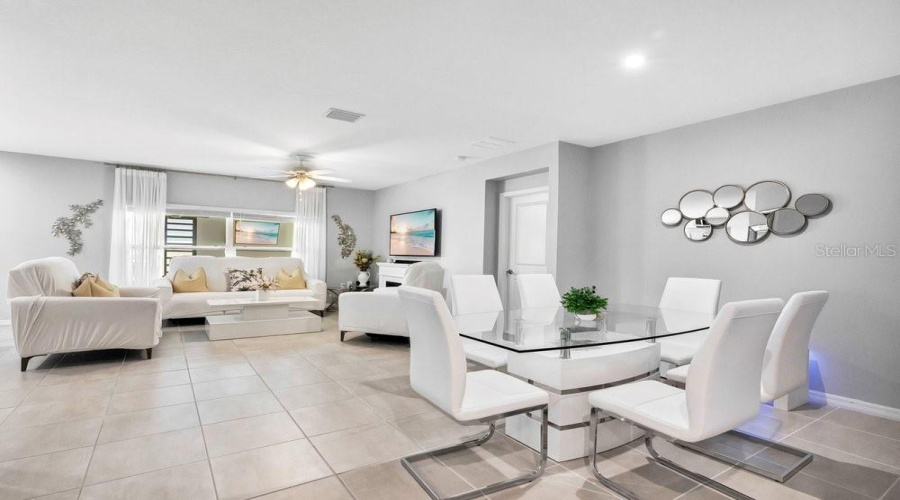 DAVENPORT, Florida 33897, 3 Bedrooms Bedrooms, ,2 BathroomsBathrooms,Residential,For Sale,COSTA BLANCA,0,MFRO6419640