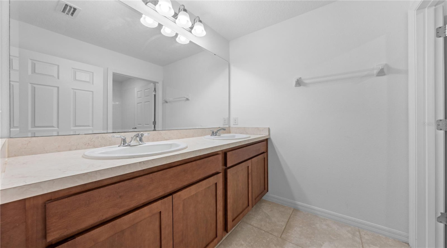 KISSIMMEE, Florida 34746, 4 Bedrooms Bedrooms, ,2 BathroomsBathrooms,Residential,For Sale,WISPY CYPRESS,0,MFRO6419499