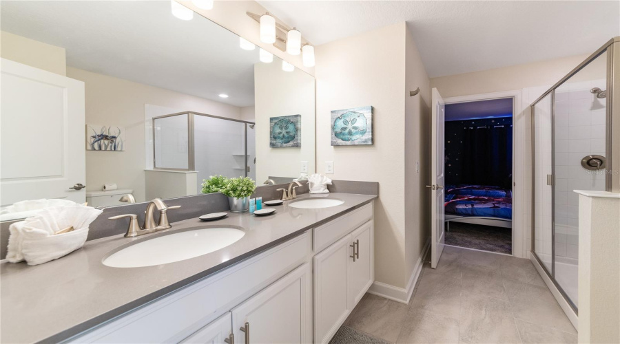 DAVENPORT, Florida 33896, 8 Bedrooms Bedrooms, ,5 BathroomsBathrooms,Residential,For Sale,CABOT CLIFFS,0,MFRGC541459