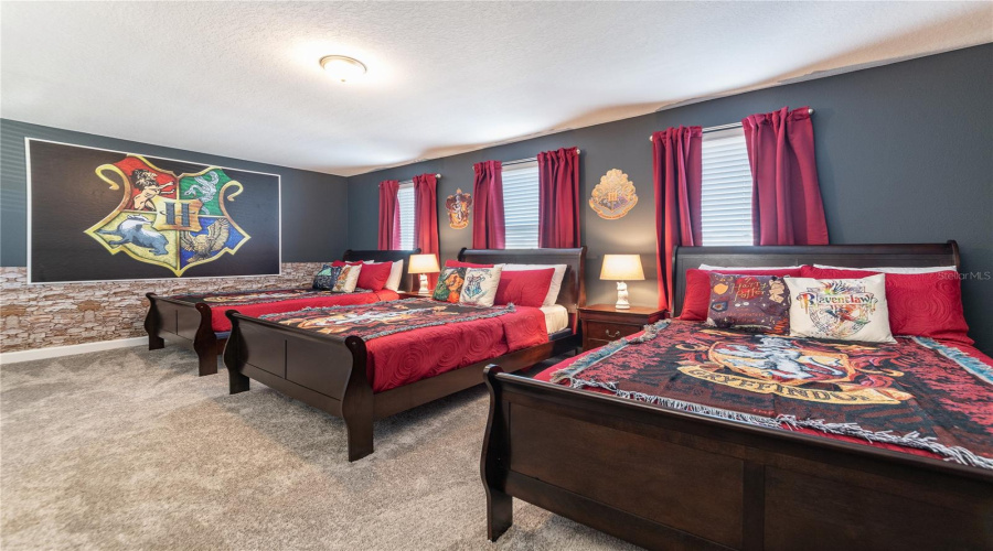 DAVENPORT, Florida 33896, 8 Bedrooms Bedrooms, ,5 BathroomsBathrooms,Residential,For Sale,CABOT CLIFFS,0,MFRGC541459