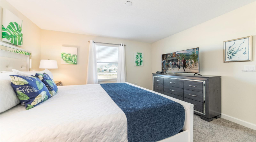 DAVENPORT, Florida 33896, 8 Bedrooms Bedrooms, ,5 BathroomsBathrooms,Residential,For Sale,CABOT CLIFFS,0,MFRGC541459