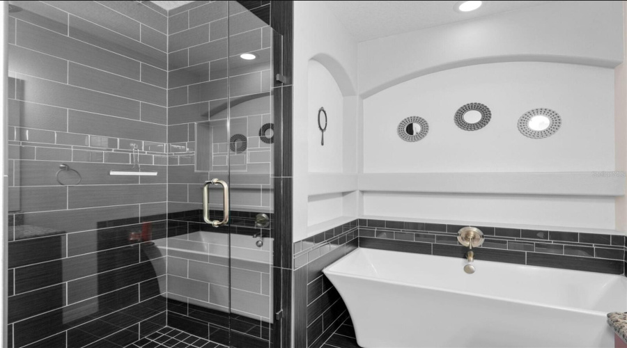 KISSIMMEE, Florida 34746, 5 Bedrooms Bedrooms, ,3 BathroomsBathrooms,Residential,For Sale,INDIAN MOUND,0,MFRO6420257