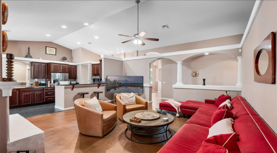 KISSIMMEE, Florida 34746, 5 Bedrooms Bedrooms, ,3 BathroomsBathrooms,Residential,For Sale,INDIAN MOUND,0,MFRO6420257