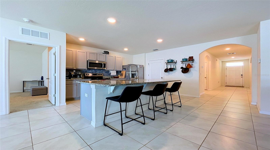 DAVENPORT, Florida 33837, 3 Bedrooms Bedrooms, ,2 BathroomsBathrooms,Residential,For Sale,LUDISIA,0,MFRB4902299