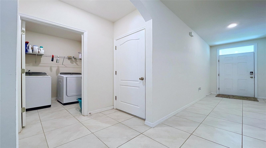 DAVENPORT, Florida 33837, 3 Bedrooms Bedrooms, ,2 BathroomsBathrooms,Residential,For Sale,LUDISIA,0,MFRB4902299
