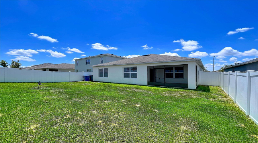 DAVENPORT, Florida 33837, 3 Bedrooms Bedrooms, ,2 BathroomsBathrooms,Residential,For Sale,LUDISIA,0,MFRB4902299
