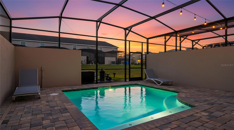 Ideal for relaxing & entertaining