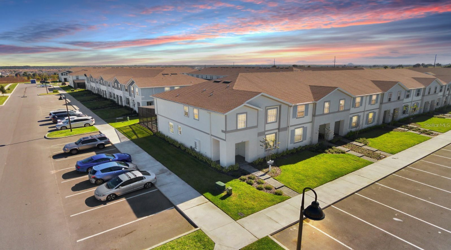DAVENPORT, Florida 33897, 5 Bedrooms Bedrooms, ,4 BathroomsBathrooms,Residential,For Sale,JETTY,0,MFRO6419919