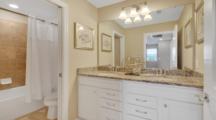DAVENPORT, Florida 33897, 5 Bedrooms Bedrooms, ,4 BathroomsBathrooms,Residential,For Sale,JETTY,0,MFRO6419919