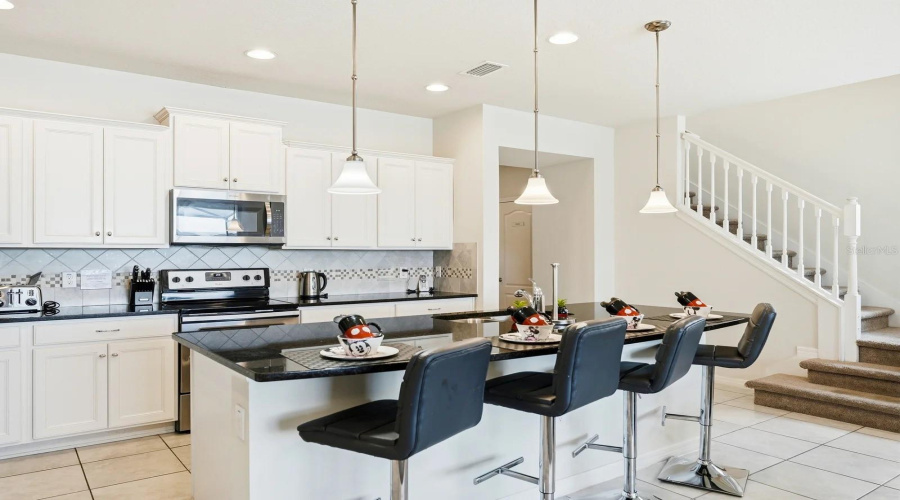 KISSIMMEE, Florida 34747, 5 Bedrooms Bedrooms, ,4 BathroomsBathrooms,Residential,For Sale,GENEVE,0,MFRO6420355