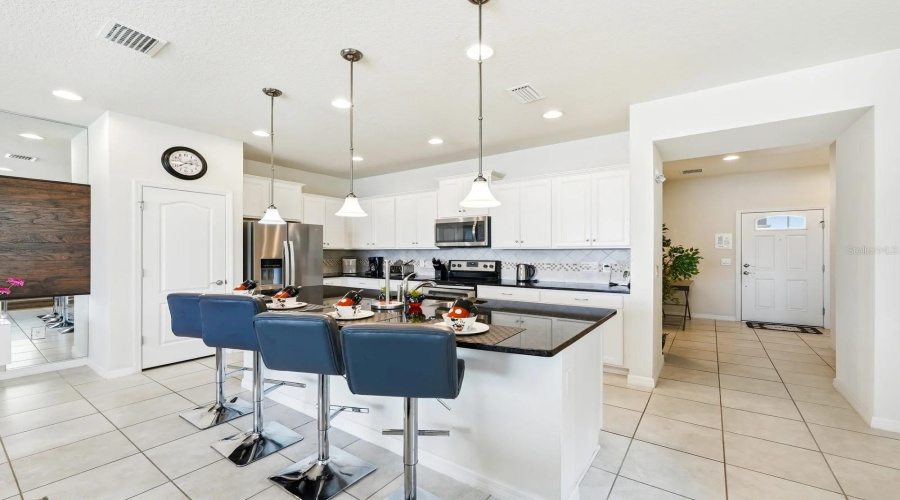 KISSIMMEE, Florida 34747, 5 Bedrooms Bedrooms, ,4 BathroomsBathrooms,Residential,For Sale,GENEVE,0,MFRO6420355