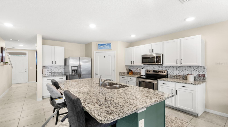 KISSIMMEE, Florida 34747, 5 Bedrooms Bedrooms, ,3 BathroomsBathrooms,Residential,For Sale,ALBA,0,MFRO6420378
