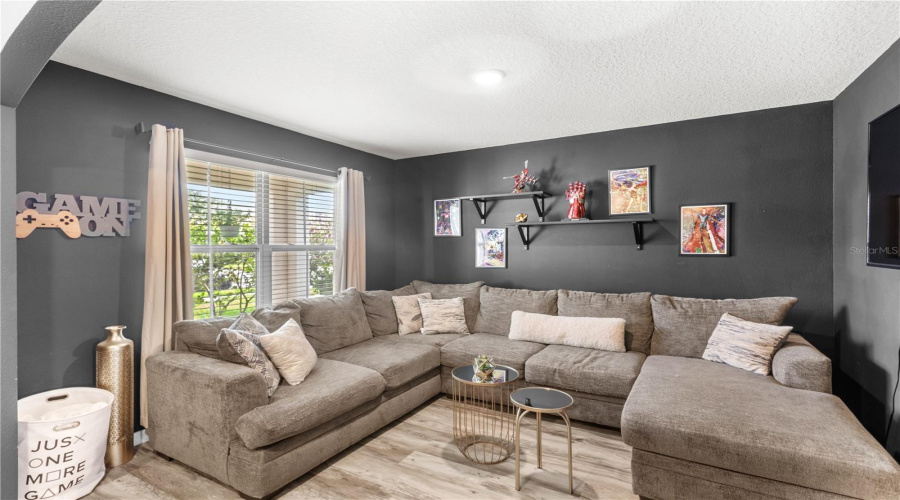 KISSIMMEE, Florida 34747, 5 Bedrooms Bedrooms, ,3 BathroomsBathrooms,Residential,For Sale,ALBA,0,MFRO6420378