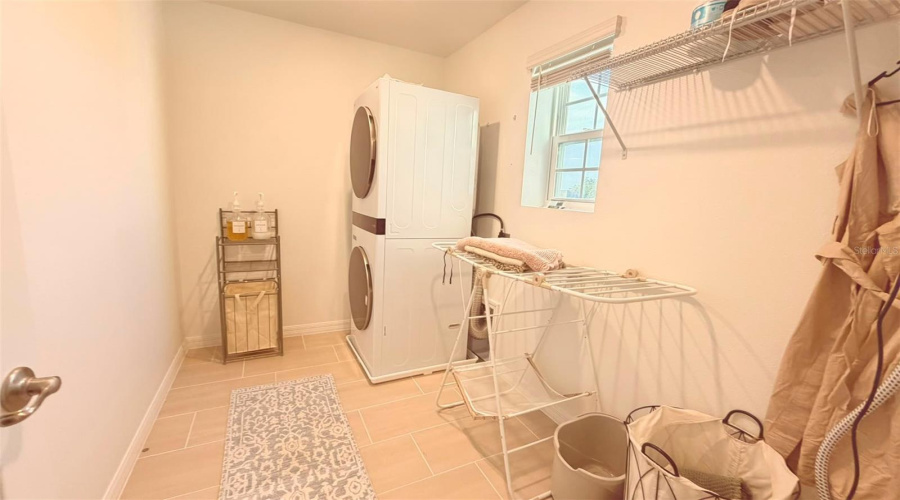 KISSIMMEE, Florida 34746, 5 Bedrooms Bedrooms, ,3 BathroomsBathrooms,Residential,For Sale,GOOSEBERRY,0,MFRO6420476