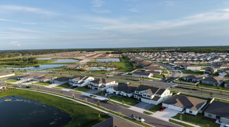 KISSIMMEE, Florida 34746, 5 Bedrooms Bedrooms, ,3 BathroomsBathrooms,Residential,For Sale,GOOSEBERRY,0,MFRO6420476