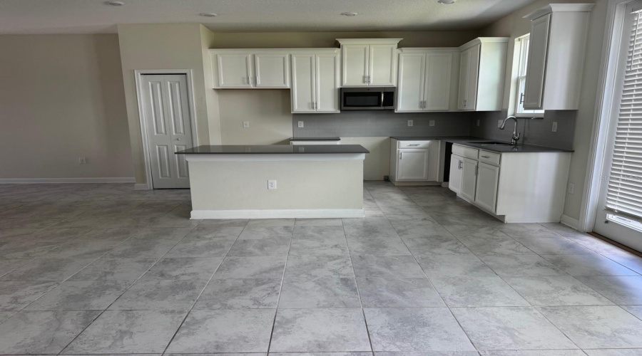 KISSIMMEE, Florida 34746, 4 Bedrooms Bedrooms, ,3 BathroomsBathrooms,Residential,For Sale,TRIBUTE,0,MFRO6420473