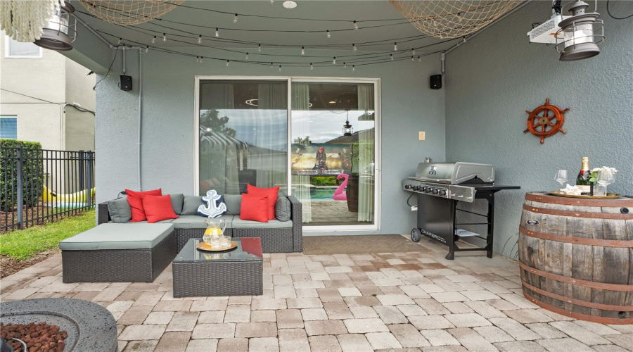 Inspired by Pirates of the Caribbean, the private heated pool and spa create the perfect setting for unforgettable afternoons in the Florida sunshine.