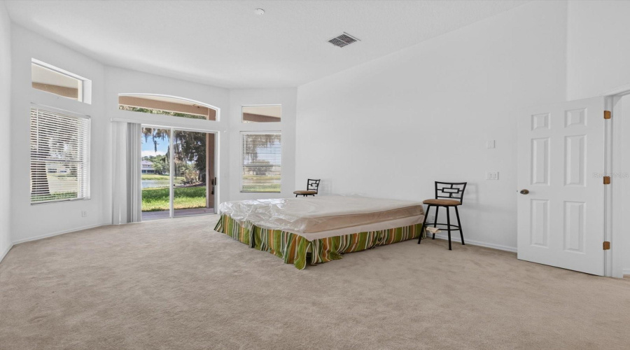 KISSIMMEE, Florida 34746, 4 Bedrooms Bedrooms, ,3 BathroomsBathrooms,Residential,For Sale,RAMBLING OAKS,0,MFRO6418529
