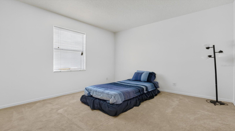 KISSIMMEE, Florida 34746, 4 Bedrooms Bedrooms, ,3 BathroomsBathrooms,Residential,For Sale,RAMBLING OAKS,0,MFRO6418529