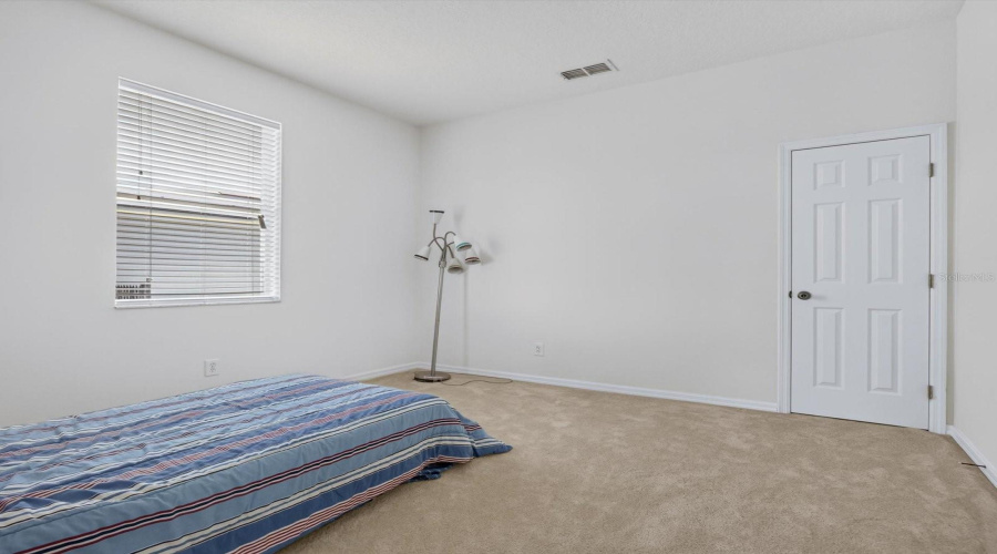 KISSIMMEE, Florida 34746, 4 Bedrooms Bedrooms, ,3 BathroomsBathrooms,Residential,For Sale,RAMBLING OAKS,0,MFRO6418529