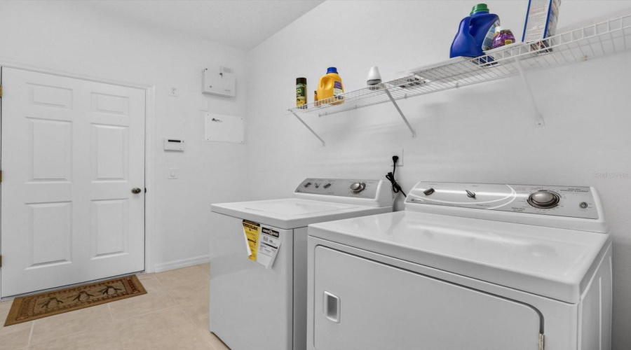 KISSIMMEE, Florida 34746, 4 Bedrooms Bedrooms, ,3 BathroomsBathrooms,Residential,For Sale,RAMBLING OAKS,0,MFRO6418529