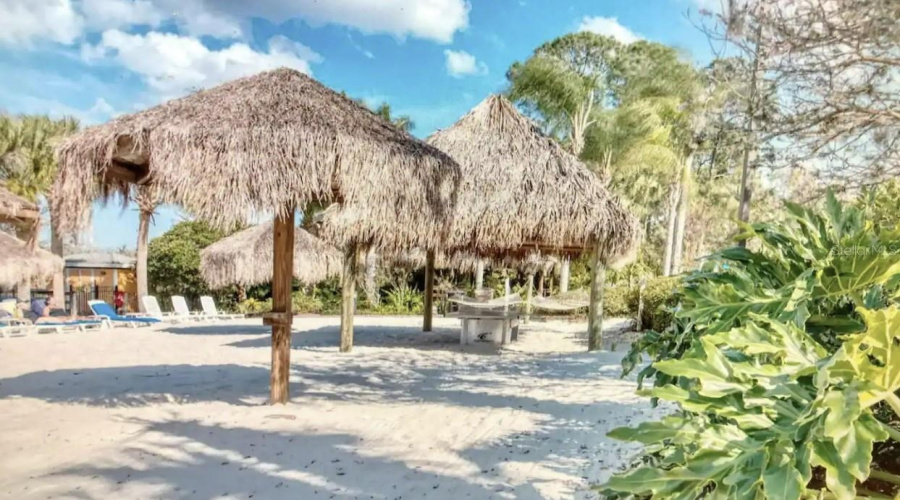 DAVENPORT, Florida 33897, 3 Bedrooms Bedrooms, ,2 BathroomsBathrooms,Residential,For Sale,GRAN BAHAMA,0,MFRTB8508737