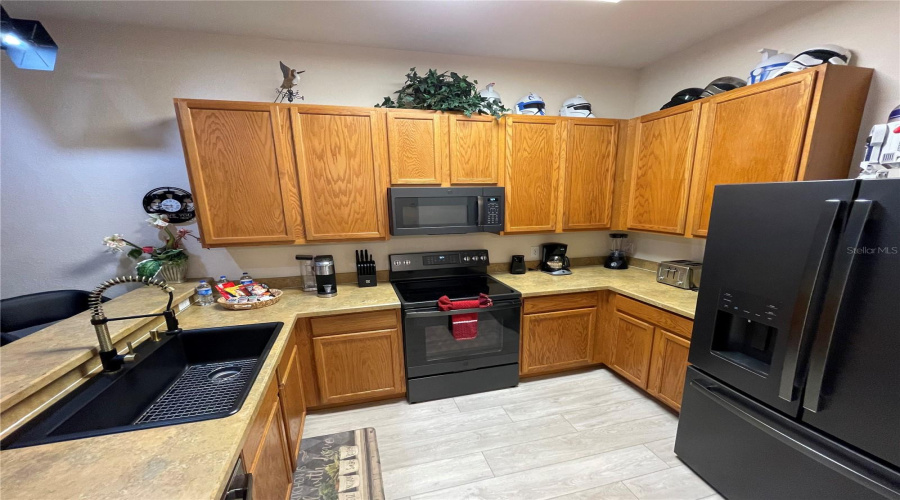 DAVENPORT, Florida 33897, 3 Bedrooms Bedrooms, ,2 BathroomsBathrooms,Residential,For Sale,GRAN BAHAMA,0,MFRTB8508737