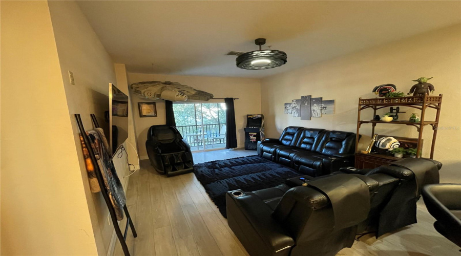 DAVENPORT, Florida 33897, 3 Bedrooms Bedrooms, ,2 BathroomsBathrooms,Residential,For Sale,GRAN BAHAMA,0,MFRTB8508737