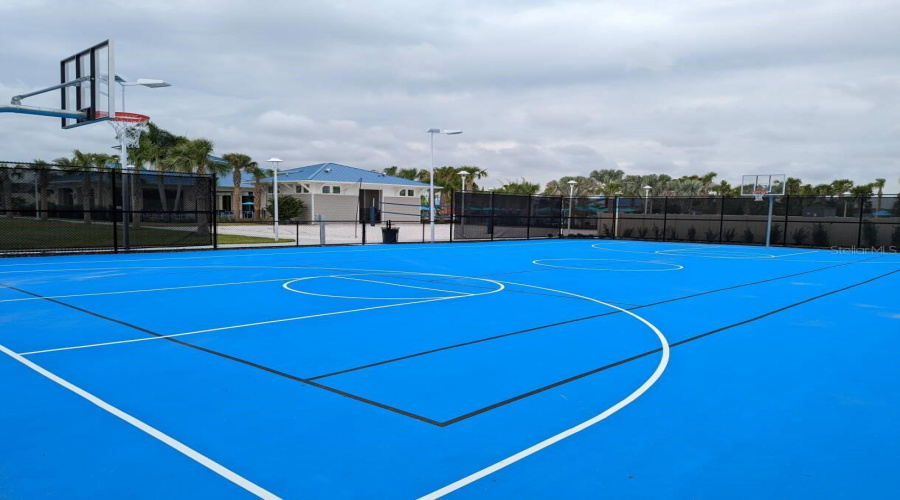 DAVENPORT, Florida 33897, 5 Bedrooms Bedrooms, ,4 BathroomsBathrooms,Residential,For Sale,PARADISE,0,MFRO6420344