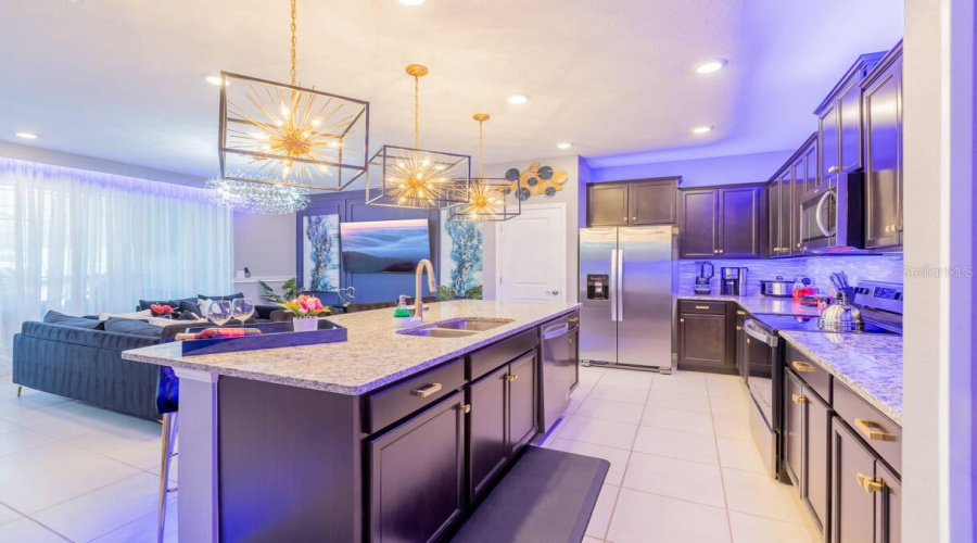 DAVENPORT, Florida 33897, 5 Bedrooms Bedrooms, ,4 BathroomsBathrooms,Residential,For Sale,PARADISE,0,MFRO6420344