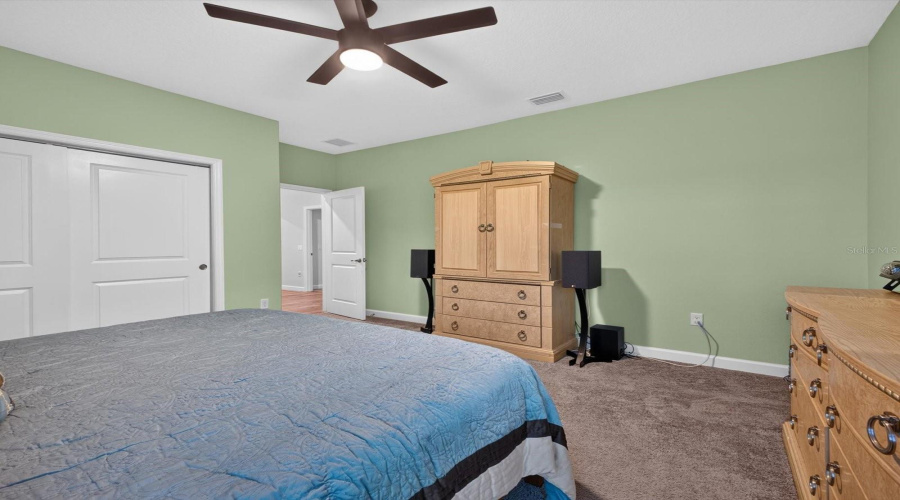 Large Bedroom 2