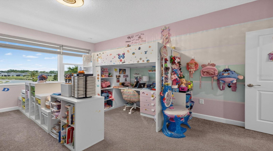 Large Bedroom 3 fits 2 sets of Bunkbeds and shelves between