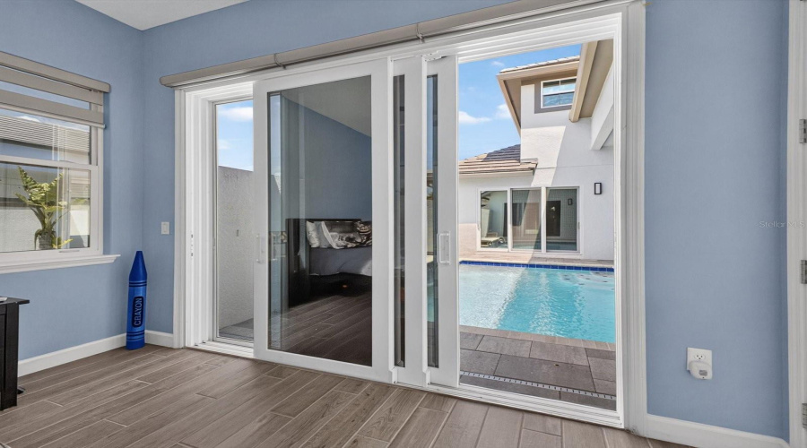 Pool house (BR4) with great view