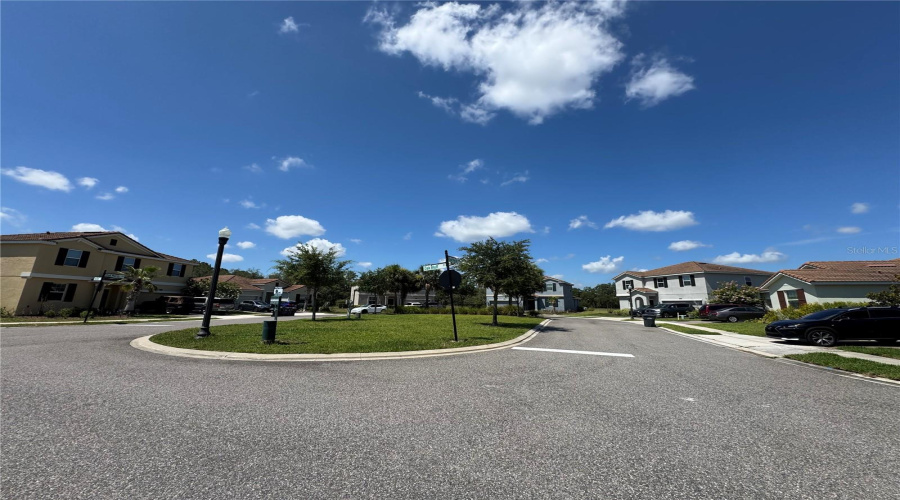 DAVENPORT, Florida 33837, 4 Bedrooms Bedrooms, ,2 BathroomsBathrooms,Residential,For Sale,OAK MARSH,0,MFRO6420497