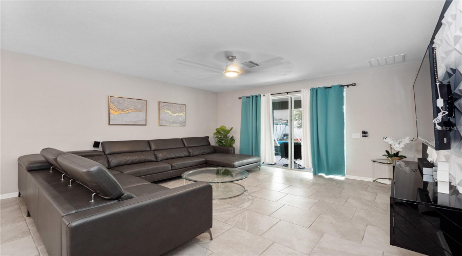 KISSIMMEE, Florida 34746, 4 Bedrooms Bedrooms, ,2 BathroomsBathrooms,Residential,For Sale,PRESTON,0,MFRO6420516