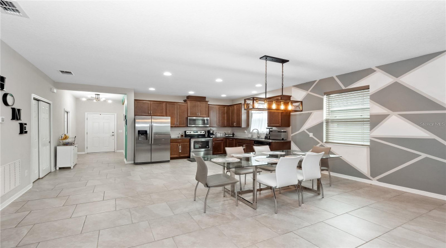 KISSIMMEE, Florida 34746, 4 Bedrooms Bedrooms, ,2 BathroomsBathrooms,Residential,For Sale,PRESTON,0,MFRO6420516