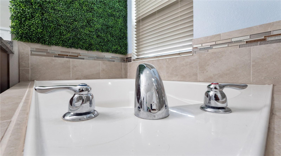 KISSIMMEE, Florida 34746, 4 Bedrooms Bedrooms, ,2 BathroomsBathrooms,Residential,For Sale,PRESTON,0,MFRO6420516