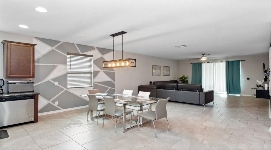 KISSIMMEE, Florida 34746, 4 Bedrooms Bedrooms, ,2 BathroomsBathrooms,Residential,For Sale,PRESTON,0,MFRO6420516
