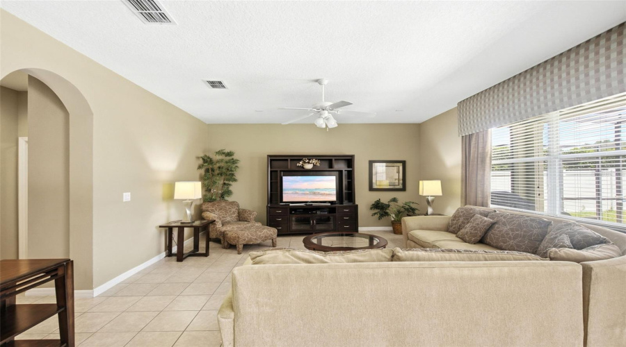 DAVENPORT, Florida 33896, 5 Bedrooms Bedrooms, ,4 BathroomsBathrooms,Residential,For Sale,NORFOLK,0,MFRG5114040