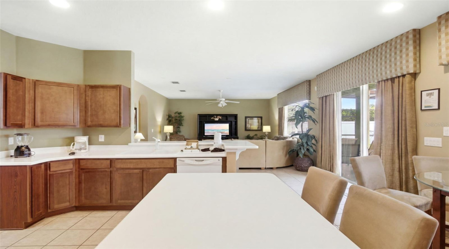 DAVENPORT, Florida 33896, 5 Bedrooms Bedrooms, ,4 BathroomsBathrooms,Residential,For Sale,NORFOLK,0,MFRG5114040