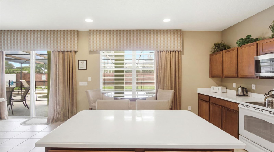 DAVENPORT, Florida 33896, 5 Bedrooms Bedrooms, ,4 BathroomsBathrooms,Residential,For Sale,NORFOLK,0,MFRG5114040