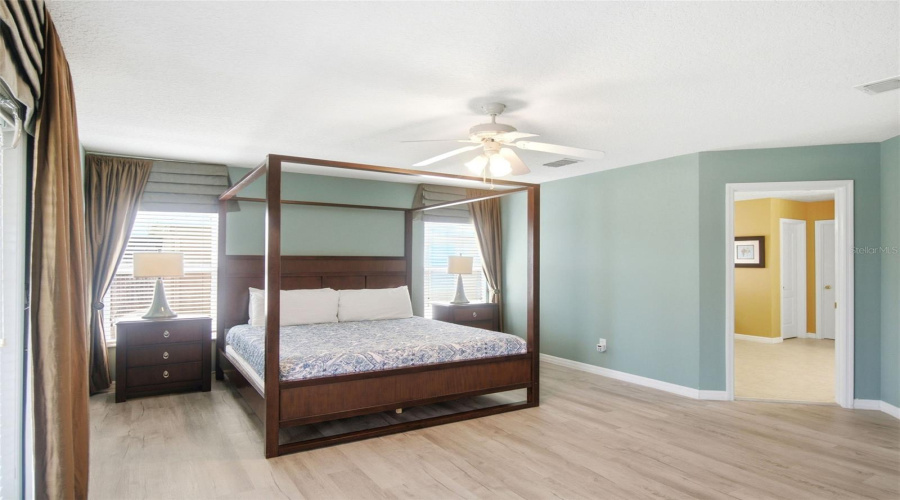 DAVENPORT, Florida 33896, 5 Bedrooms Bedrooms, ,4 BathroomsBathrooms,Residential,For Sale,NORFOLK,0,MFRG5114040